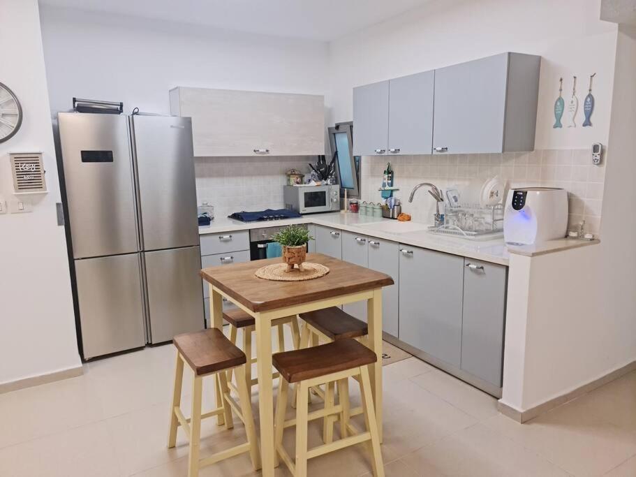 מרחק נגיעה בתקווה Appartement Petach Tikva Buitenkant foto